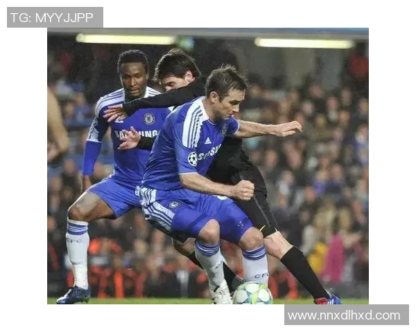 英国足球明星的力量与魅力探秘他们如何在赛场上展现壮丽风采