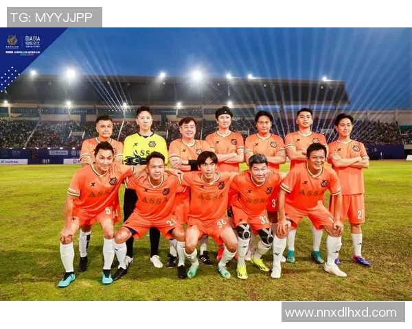 退役足球明星大盘点：那些曾闪耀绿茵场的传奇人物名单