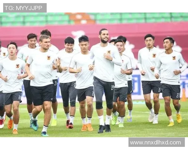 2018年中国足球超级联赛第22轮精彩赛程全解析与球队表现分析